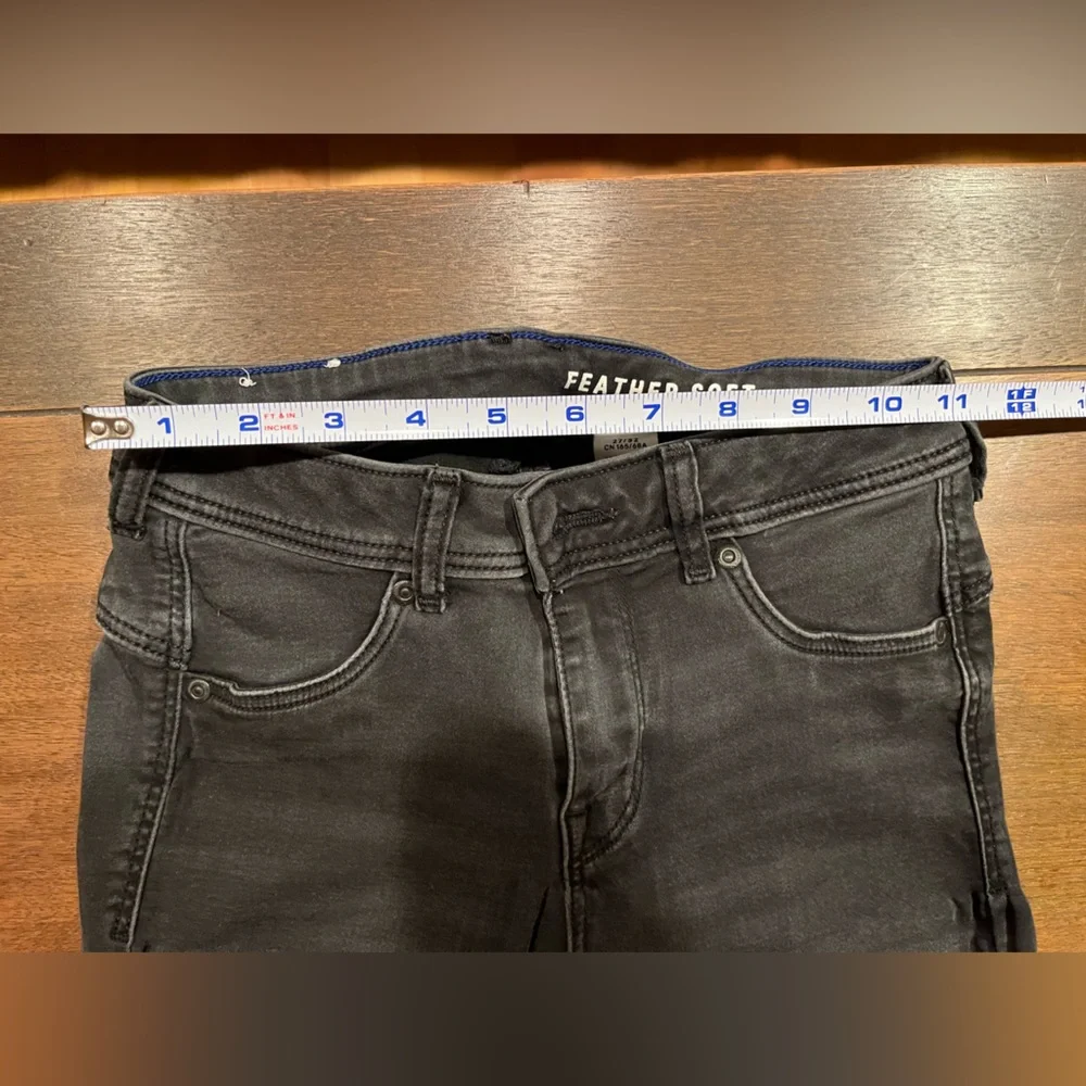 Used Feathersoft charcoal black low waist leggings, size 27/32 - Picture 6 of 9